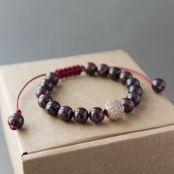 Дамска гривна от Гранат в цвят бордо "Garnet and Glamor"