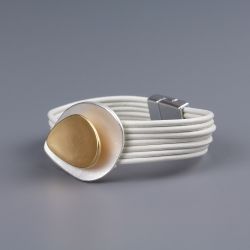 Гривна от естествена кожа White Shell