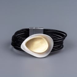 Черна дамска гривна от естествена кожа Black Shell