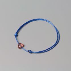 Амулет с елемент Swarovski Сърце Blush Rose и синя корда