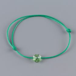 Зелена гривна амулет с детелина кристал Swarovski Peridot