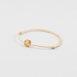 Бежова гривна със златна детелина Swarovski elements