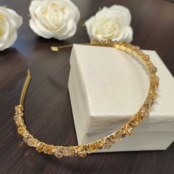 Ръчно изработена диадема с кристали в цвят злато
