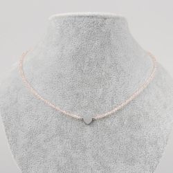Дамско колие с розови кристали и сърце от стомана